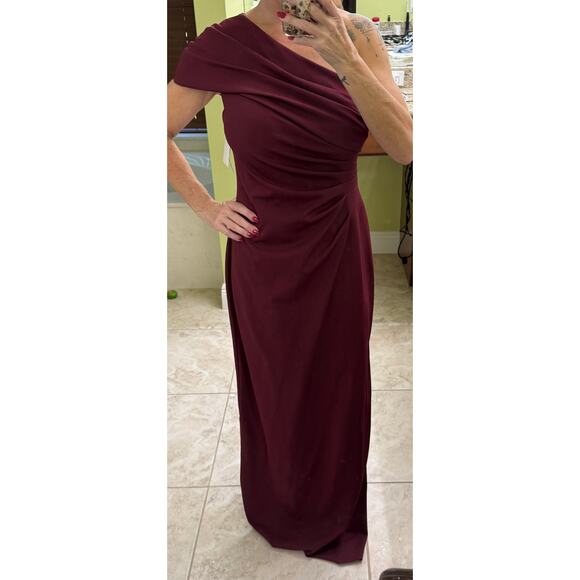 David’s Bridal formal dress one shoulder column side slit NWT Cabernet 10 - Picture 4 of 7